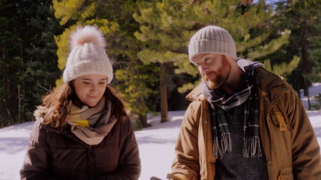 Everyone Thinks We're Dating