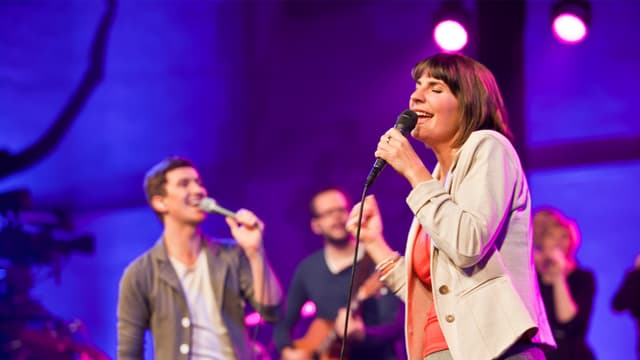 Sela live in Groningen